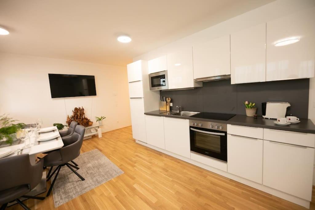 Schoenes Living Am Donauufer Βιέννη Εξωτερικό φωτογραφία