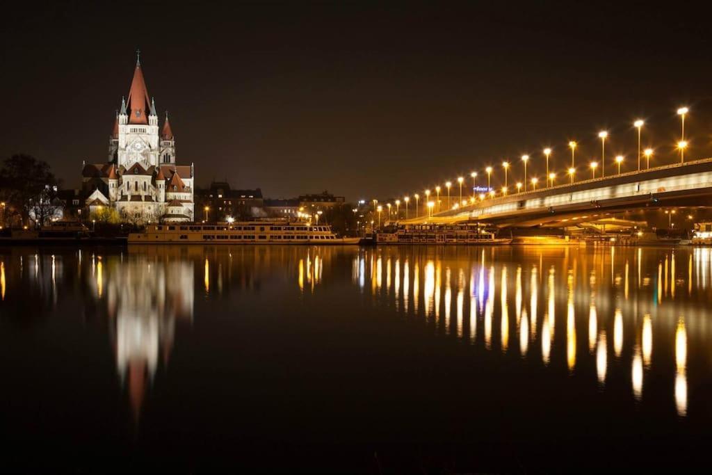 Schoenes Living Am Donauufer Βιέννη Εξωτερικό φωτογραφία